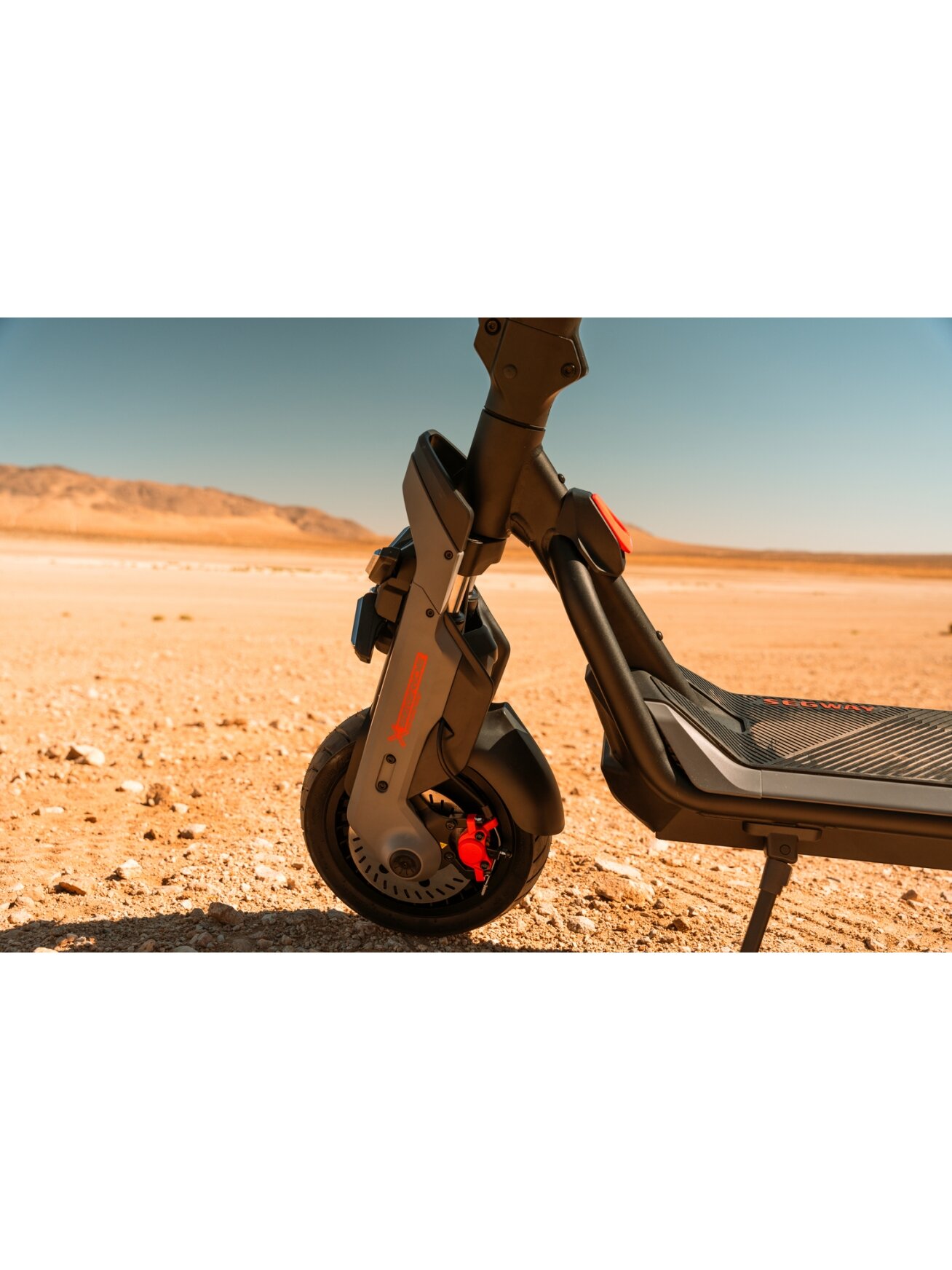 Segway | Superscooter GT3 Pro | Electric Scooter | Max 2 x 3500W W | Up to 80 km/h | 11 " | Black and Gold 6 Segway | Superscooter GT3 Pro | Electric Scooter | Max 2 x 3500W W | Up to 80 km/h | 11 " | Black and Gold 6