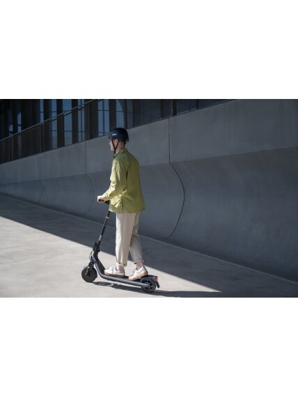 Segway | E2 E II | eKickScooter | 450 W | Up to 20 km/h | 8.1 " | Black and Gray 5