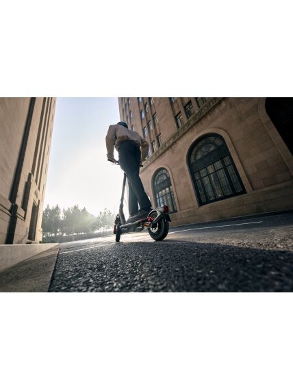 Segway | F3 E | eKickScooter | 1000 W | Up to 25 km/h | 10 " | Black 8 Segway | F3 E | eKickScooter | 1000 W | Up to 25 km/h | 10 " | Black 8