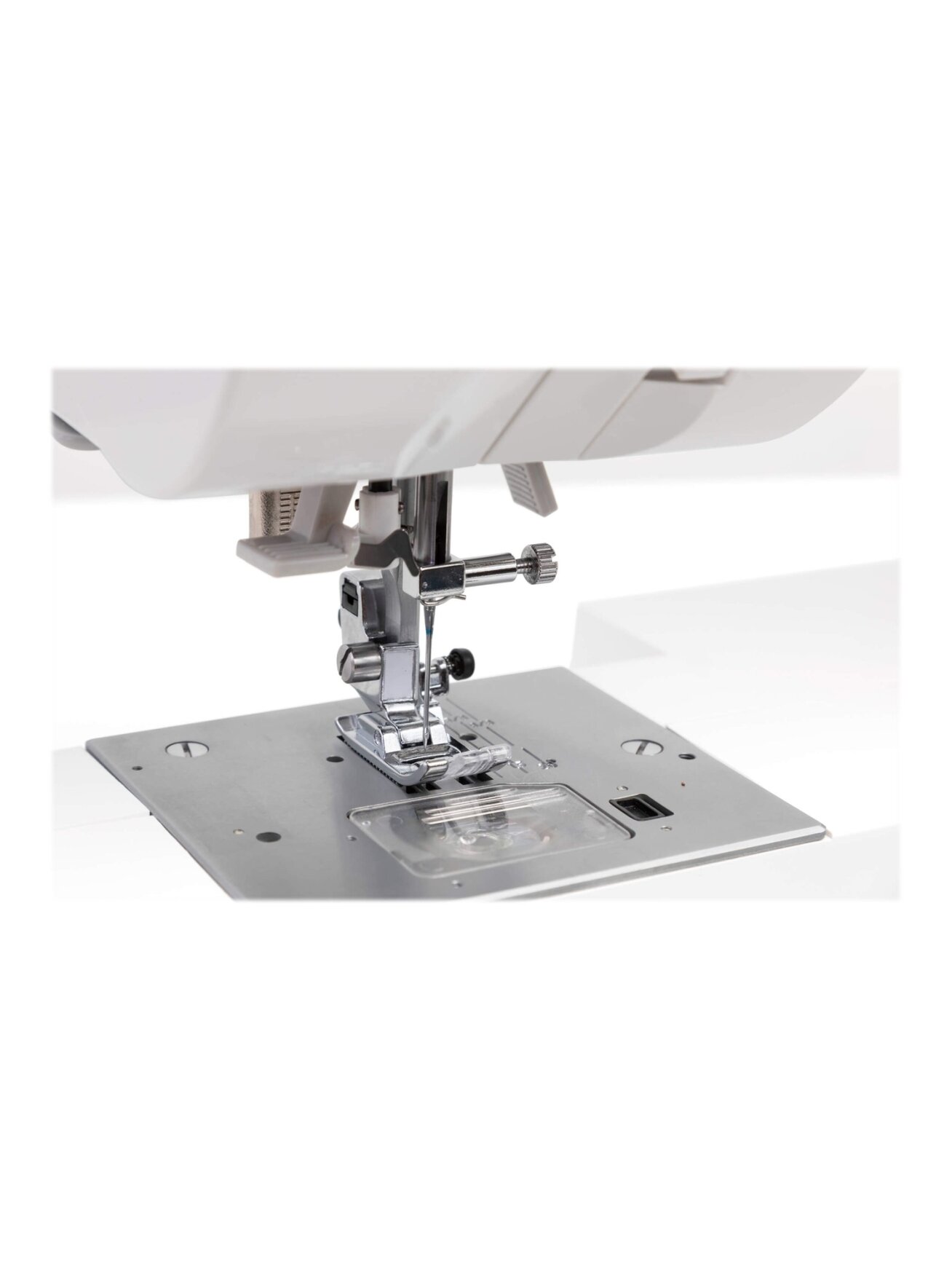 Singer | Sewing Machine | C430 | Number of stitches 810 | Number of buttonholes 13 | White 3 Singer | Sewing Machine | C430 | Number of stitches 810 | Number of buttonholes 13 | White 3