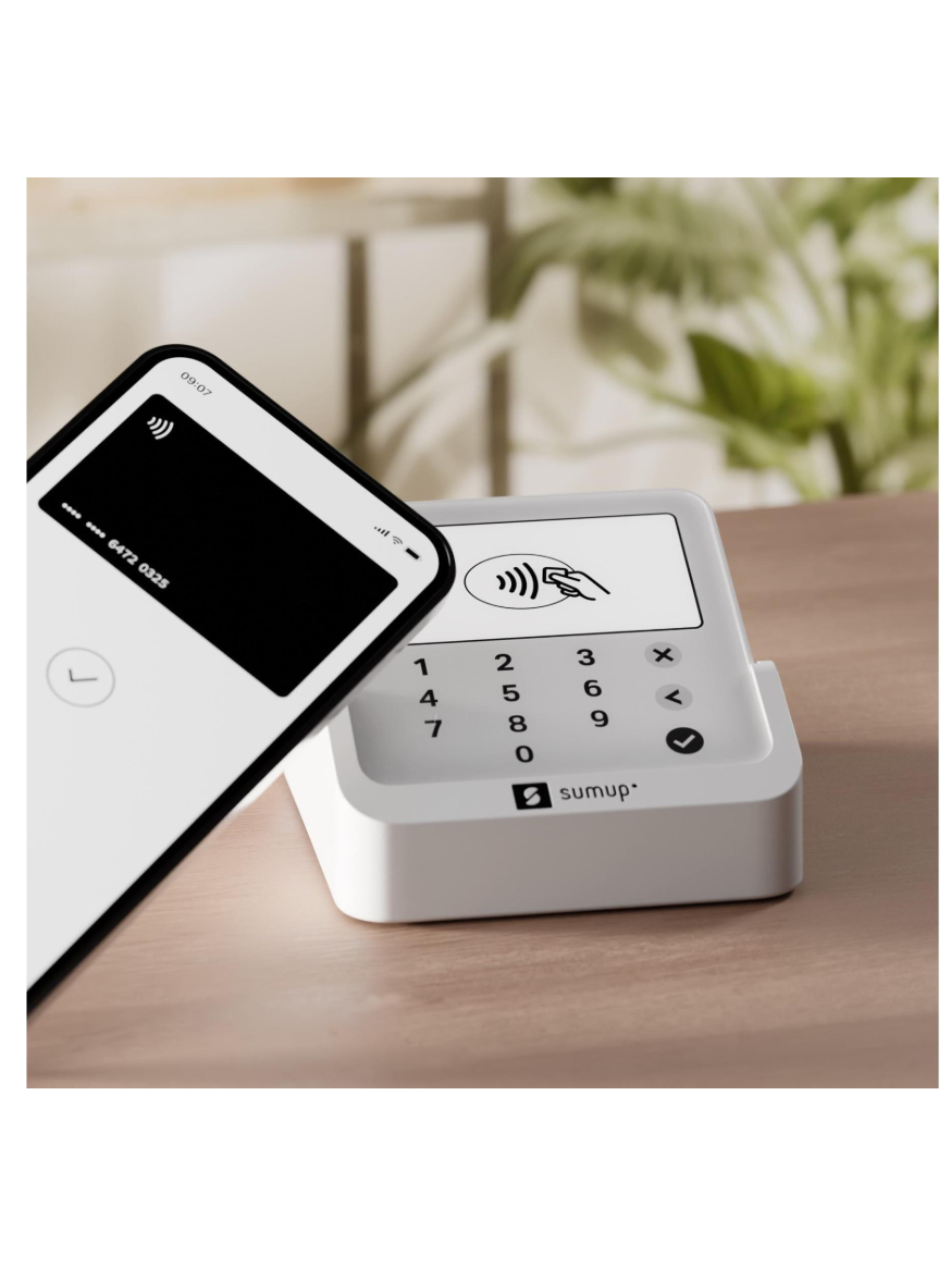 SumUpSolo Lite and Charging Station 5