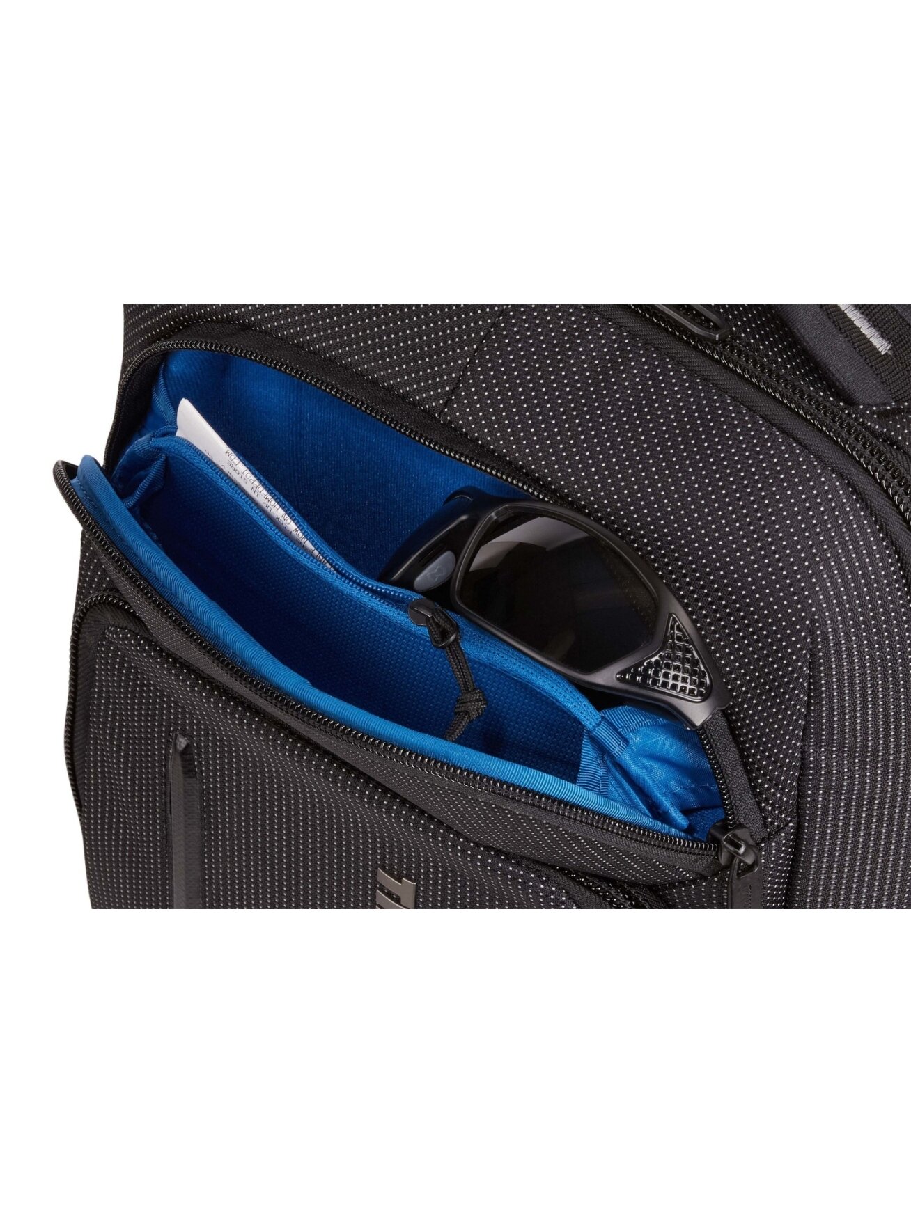 Thule | Crossover 2 20L | C2BP-114 | Fits up to size 14 " | Backpack | Black 2 Thule | Crossover 2 20L | C2BP-114 | Fits up to size 14 " | Backpack | Black 2