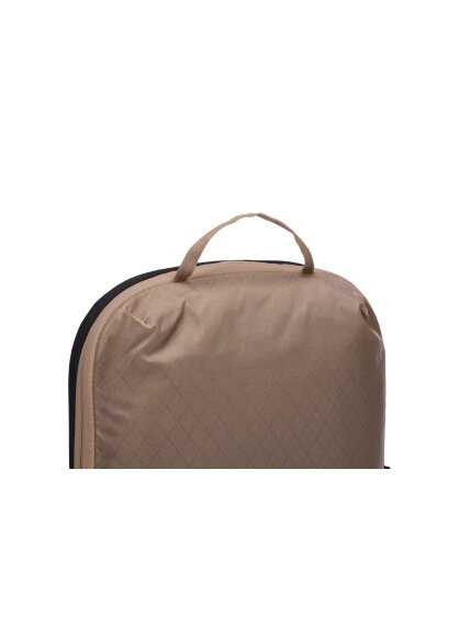 Thule | Compression Packing Cube, Medium | Packing Cube | Gentle Beige 6 Thule | Compression Packing Cube, Medium | Packing Cube | Gentle Beige 6