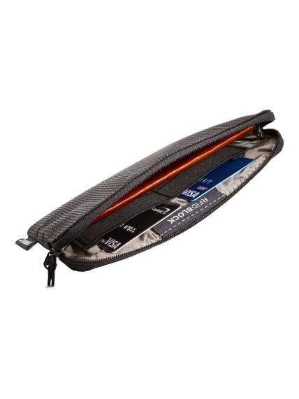 Thule | Travel Organizer | Crossover 2 | 2-in-1 pouch | Black 3 Thule | Travel Organizer | Crossover 2 | 2-in-1 pouch | Black 3