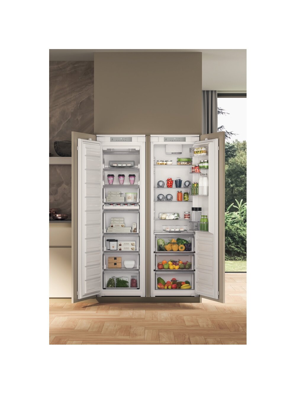 Whirlpool Refrigerator | WHSD18A013D1 | Energy efficiency class E | Built-in | Larder | Height 177 cm | Fridge net capacity 306 L | Display | 30 dB | Stainless steel 7