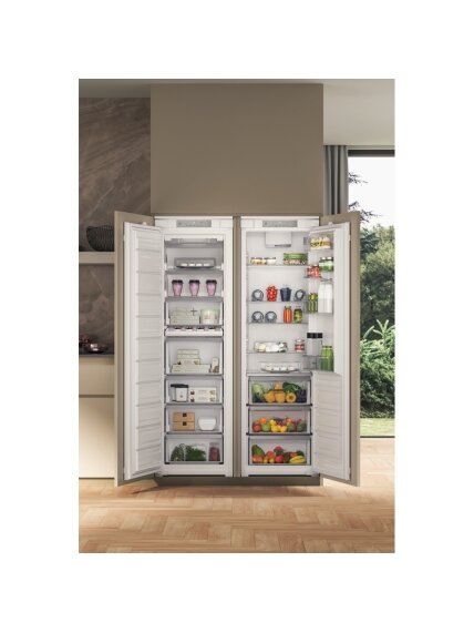 Whirlpool Refrigerator | WHSD18A013D1 | Energy efficiency class E | Built-in | Larder | Height 177 cm | Fridge net capacity 306 L | Display | 30 dB | Stainless steel 7 Whirlpool Refrigerator | WHSD18A013D1 | Energy efficiency class E | Built-in | Larder | Height 177 cm | Fridge net capacity 306 L | Display | 30 dB | Stainless steel 7