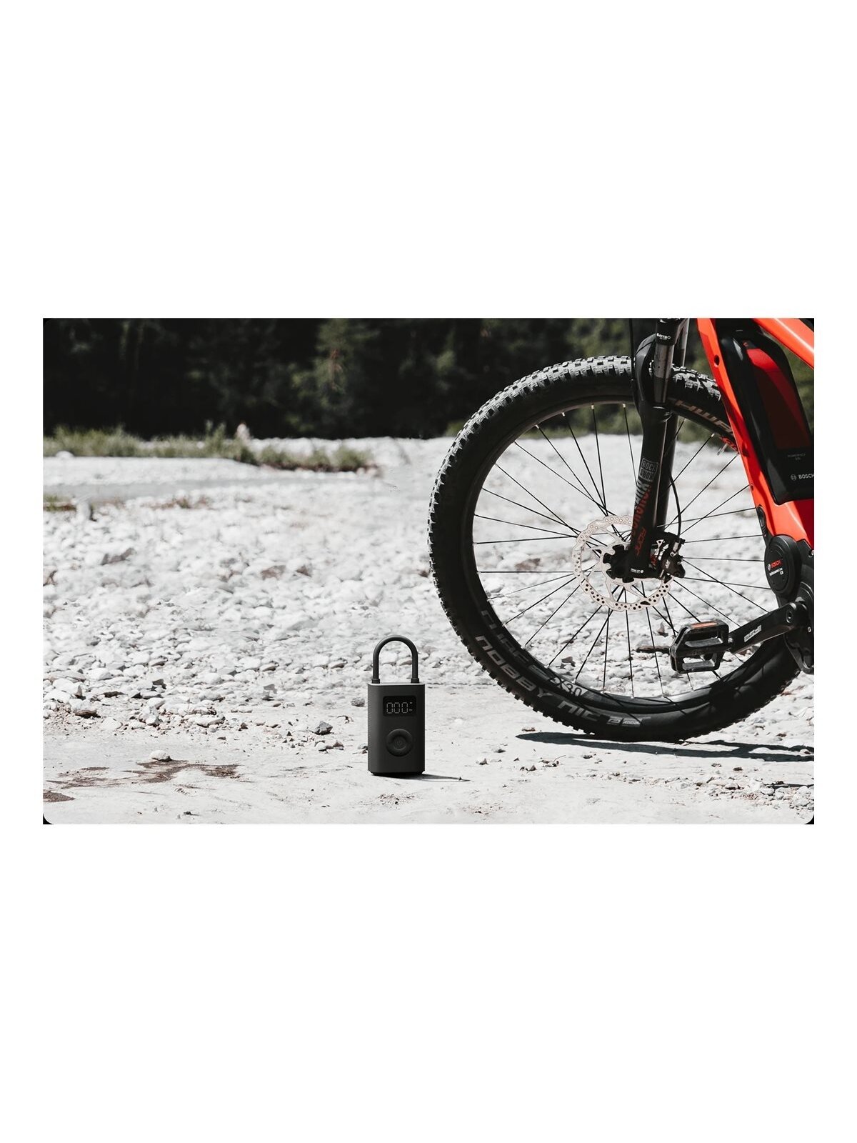 Xiaomi | Portable Electric Air Compressor 2 | Preset pressure, stops when full; Digital tire pressure detection; Inflation pressure up to 150psi 7