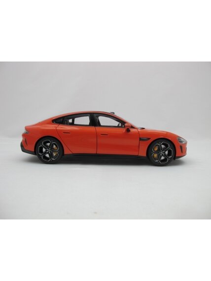 Xiaomi SU7 1:18 Die-cast Model Car | Lava Orange | Zinc alloy, ABS, SAN and PVC 3 Xiaomi SU7 1:18 Die-cast Model Car | Lava Orange | Zinc alloy, ABS, SAN and PVC 3